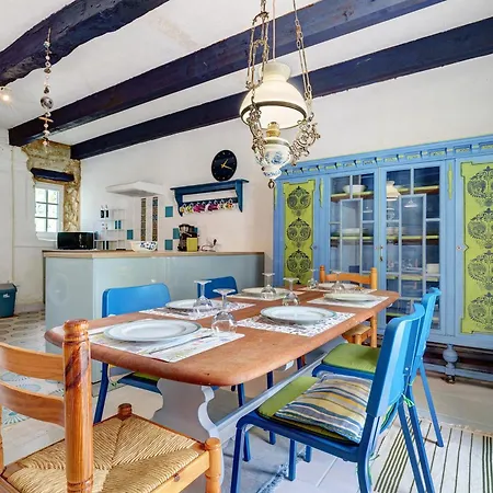 Holiday home Maison De Le Blanc