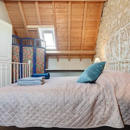 Holiday home Maison De Le Blanc Blanc (Dordogne)